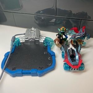 Sky landers super chargers set.